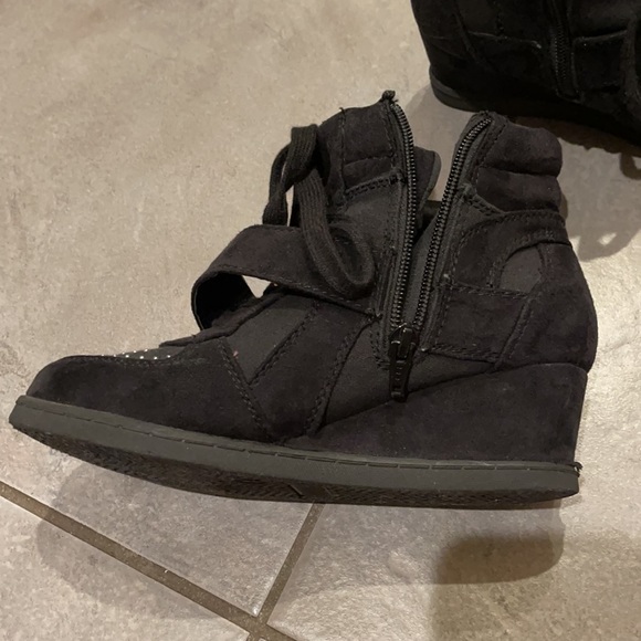 Candies Wedge Boots size 4 - Picture 4 of 8